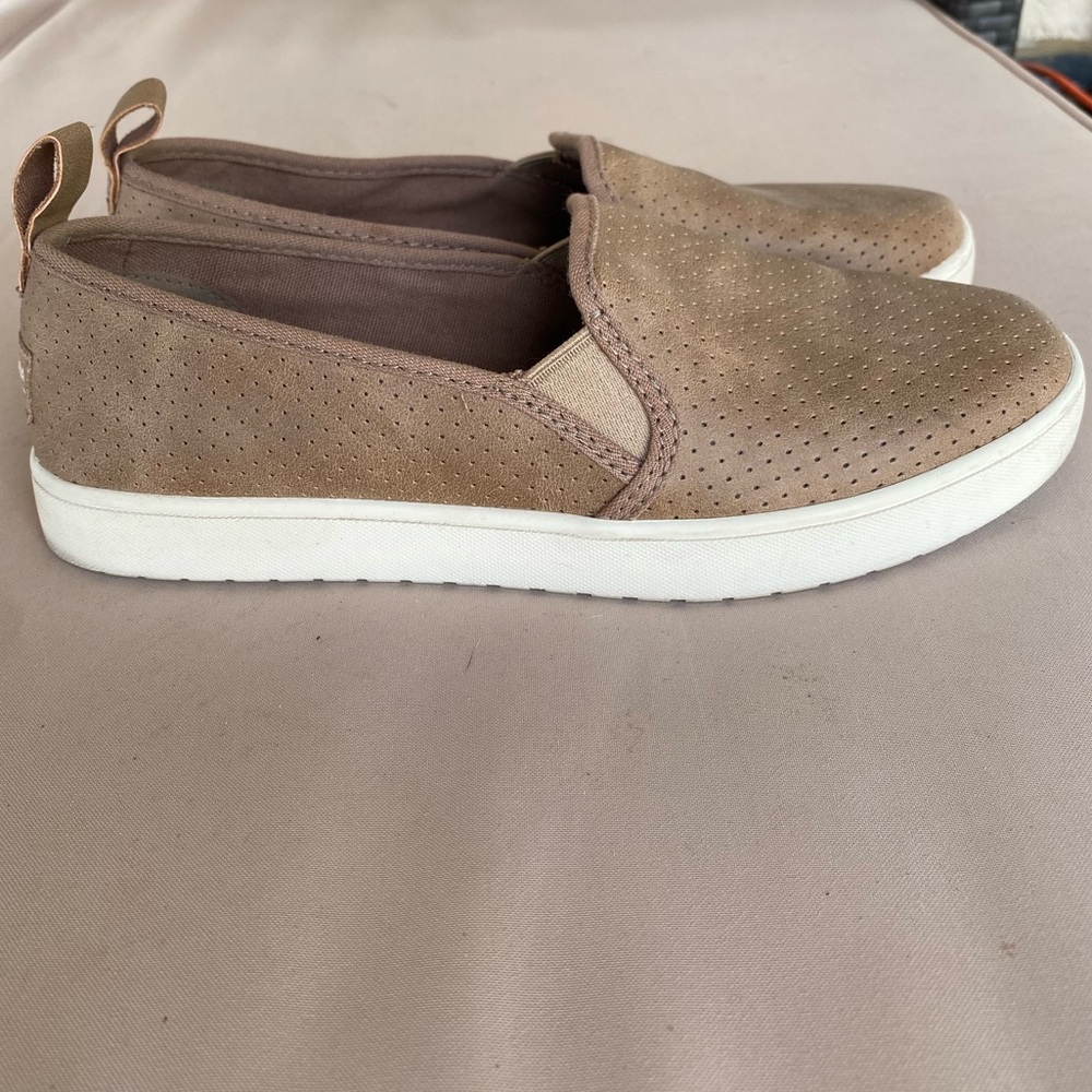 Ugg Koolaburra sneakers,  Like new! Women's 7